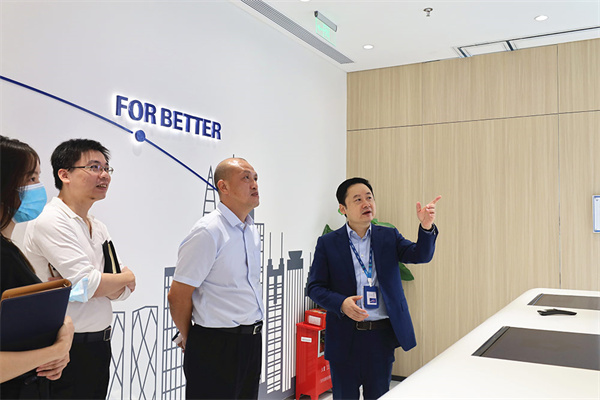 工作动态丨前海金融同业公会协同会员单位前海联通参观毕马威智能创新空间