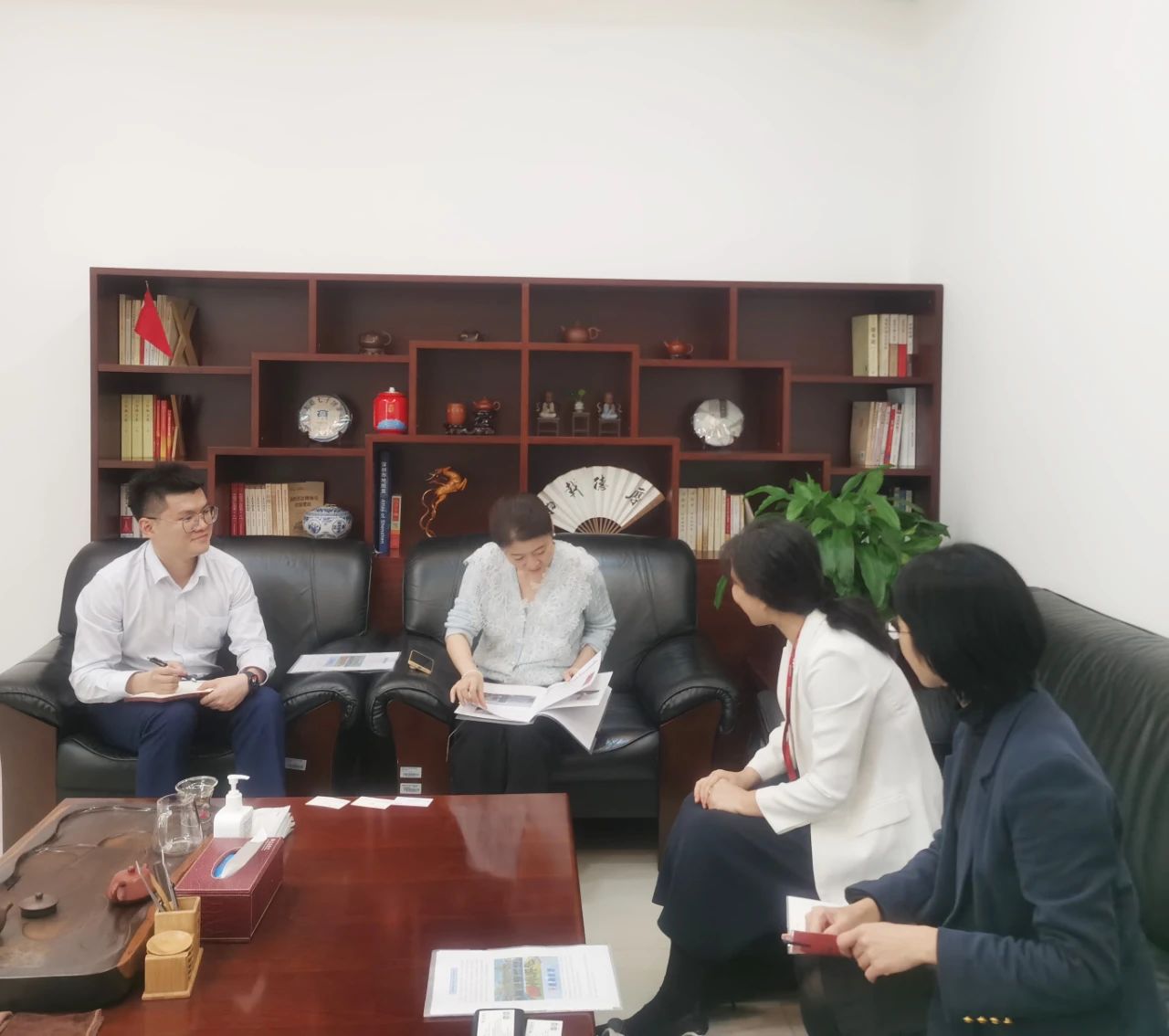 工作动态丨同业公会组织三菱日联银行深圳分行拜访交通银行深圳前海分行、中国银行前海蛇口分行