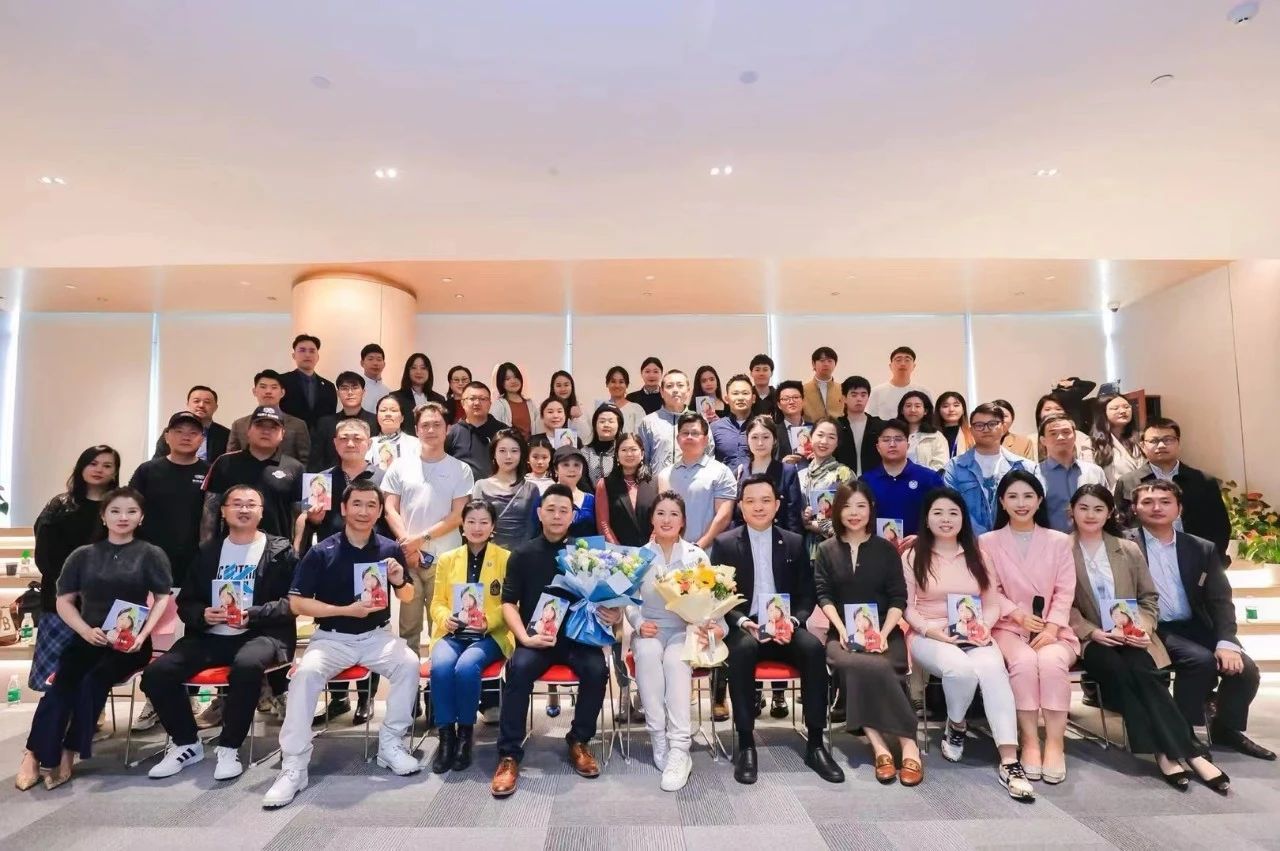 【壹深圳】“前海TALK”热烈开讲,第一期对话中国女子帆船环球第一人宋坤